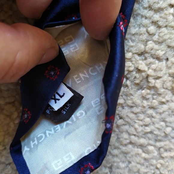 Givenchy ties - Picture 5 of 6